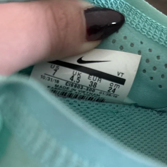 Nike Air VaporMax Flyknit Sneakers - Teal - Picture 8 of 8